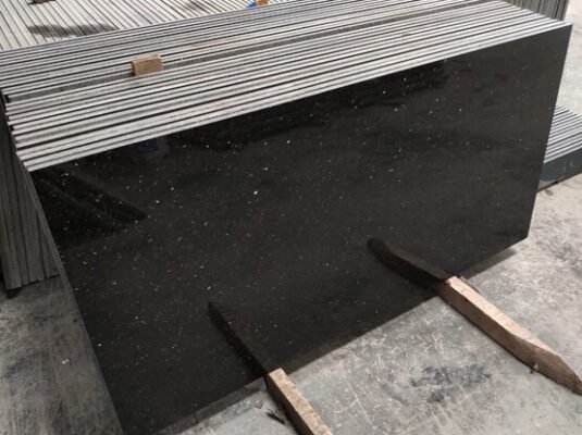 granite-countertop-slab